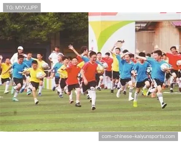 暑期青少年足球赛事计划启动 各地体育部门联合学校推进